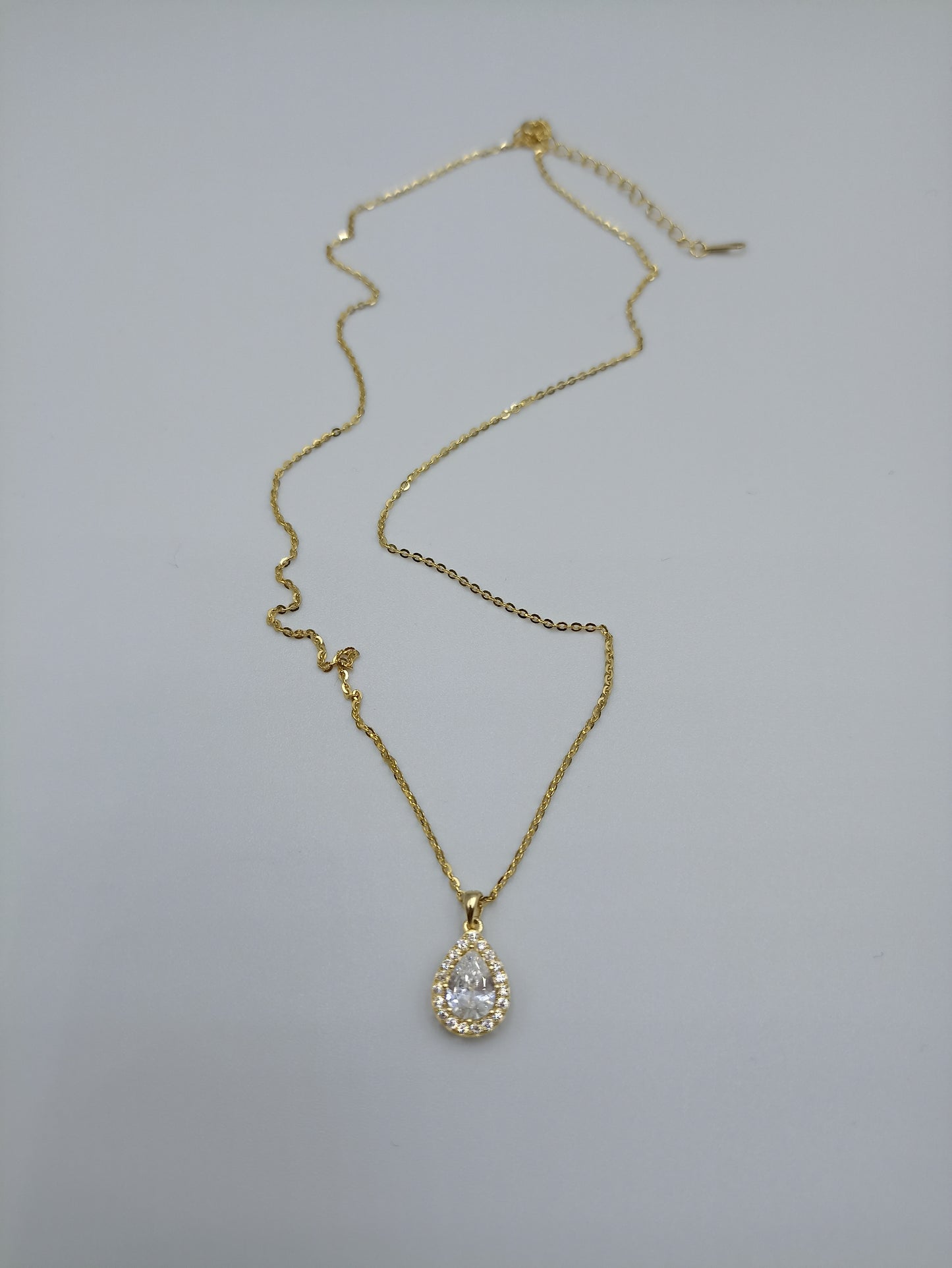 ΚΟΛΙΕ  YELLOW GOLD ΣΕ ΣΧΗΜΑ ΔΑΚΡΥ - ΕΠΙΧΡΥΣΩΜΕΝΟ ΑΣΗΜΙ 925