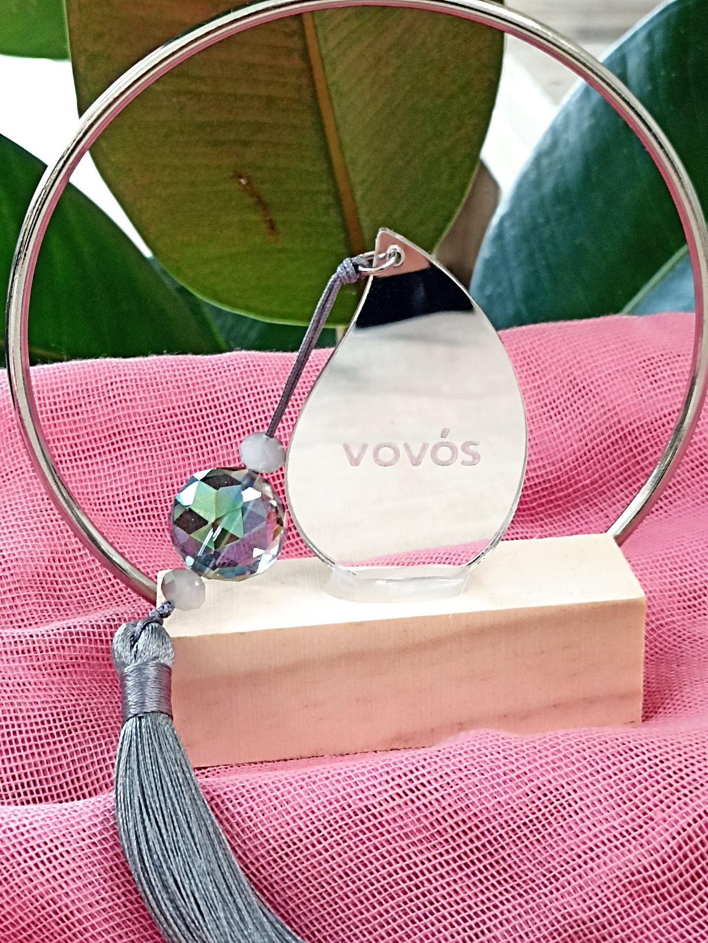 ΕΠΙΤΡΑΠΕΖΙΟ ΓΟΥΡΙ  ΜΕ ΞΥΛΙΝΗ ΒΑΣΗ ΚΑΙ PLEXI GLASS ΝΟΝΟΣ ΣΕ ΑΣΗΜΙ ΧΡΩΜΑ