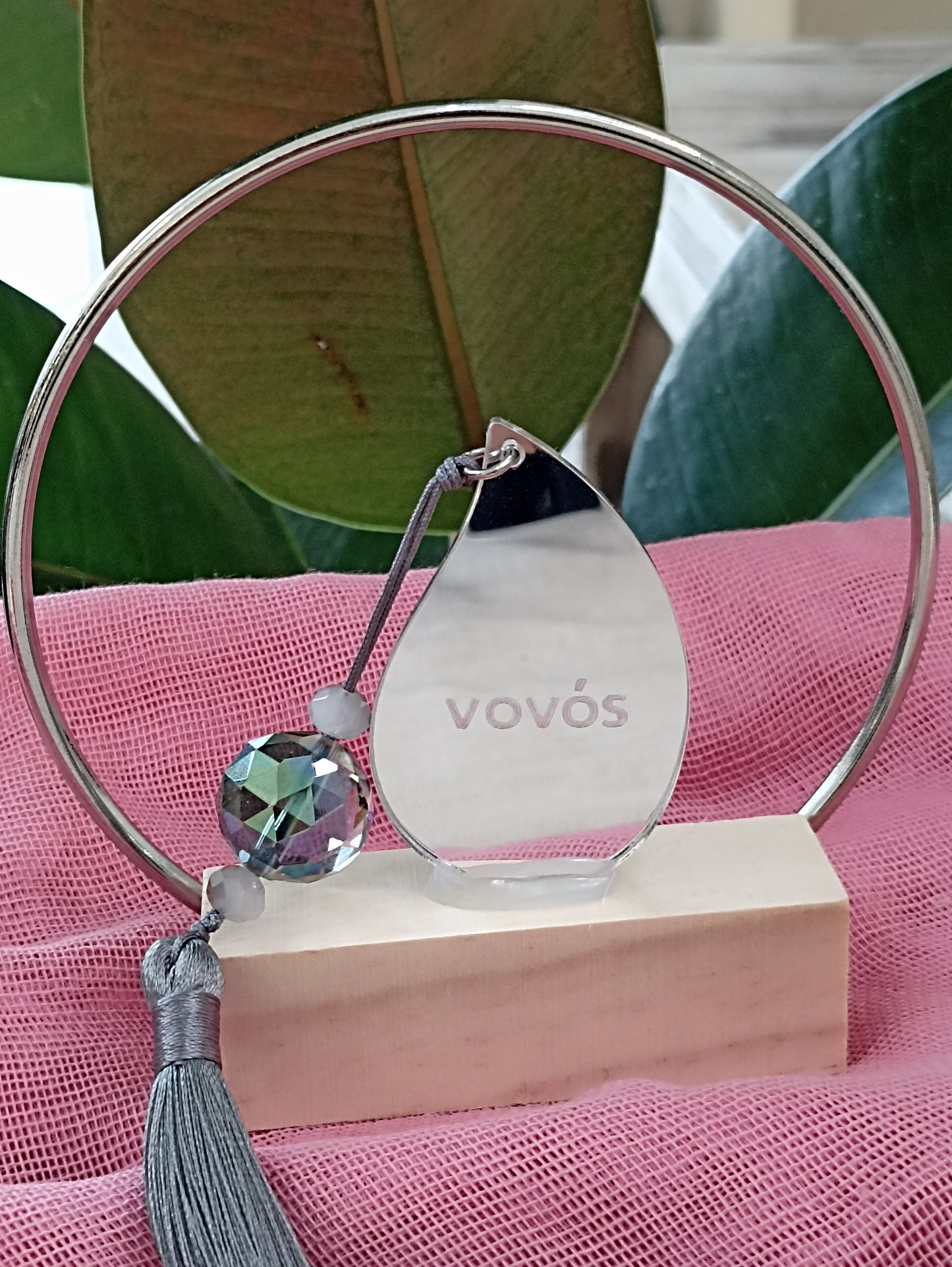 ΕΠΙΤΡΑΠΕΖΙΟ ΓΟΥΡΙ  ΜΕ ΞΥΛΙΝΗ ΒΑΣΗ ΚΑΙ PLEXI GLASS ΝΟΝΟΣ ΣΕ ΑΣΗΜΙ ΧΡΩΜΑ